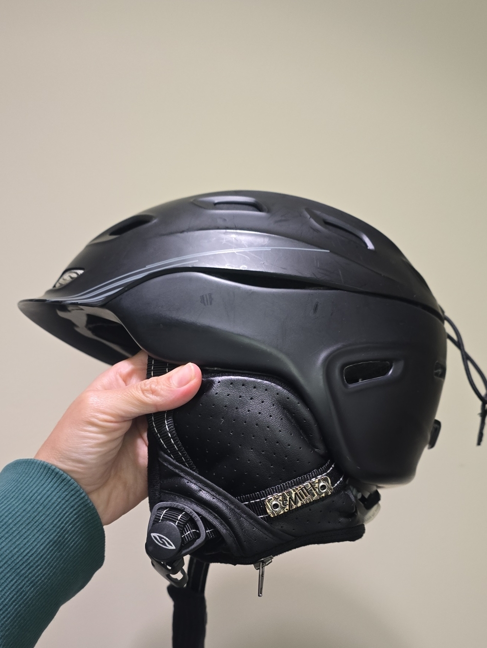 Smith Matte Black Women -Ski/Snowboard Helmet Small